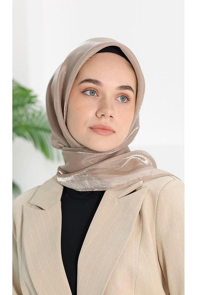 Piramit Kehribar Eşarp